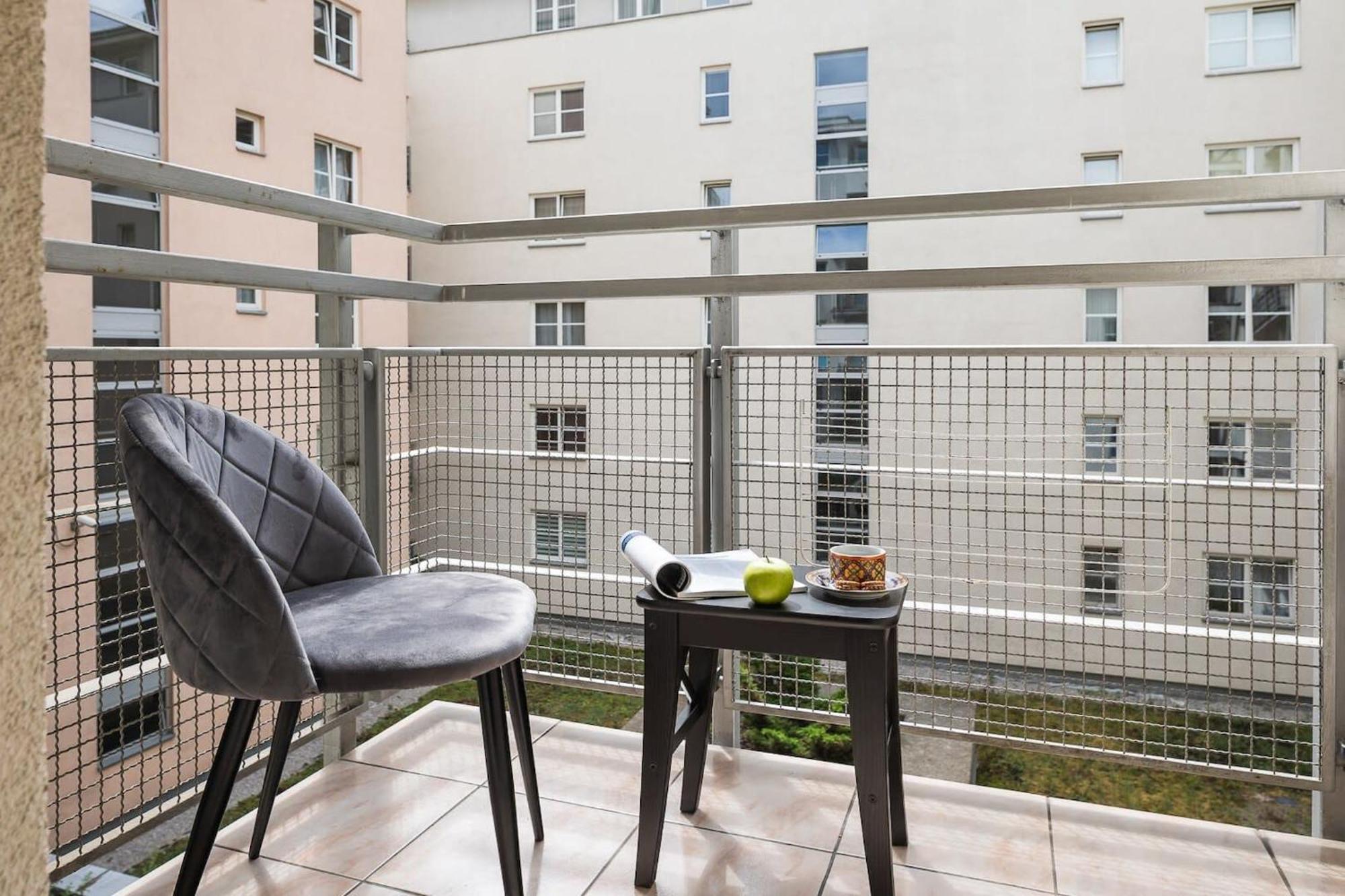 Elektoralna 12A - Colorful Apartment With Balcony By Noclegi Renters ワルシャワ エクステリア 写真